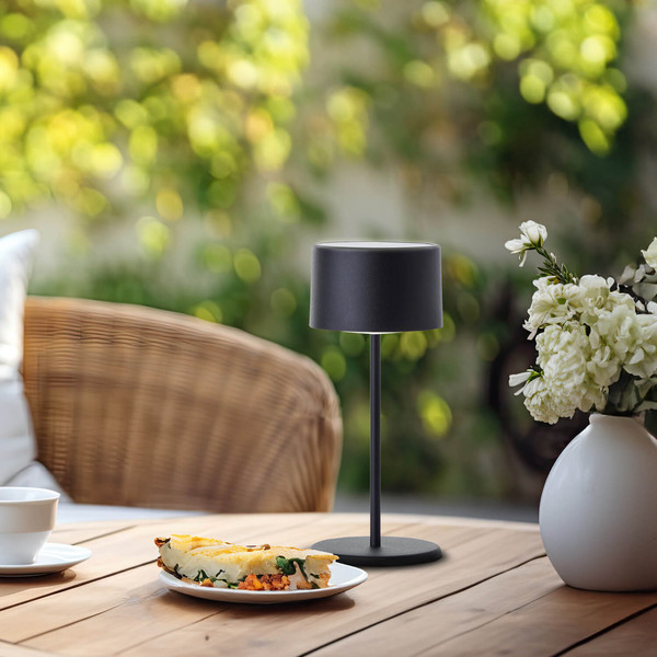 Brilliant Helio LED Tischleuchte LED 21cm 2W Warmweiß Schwarz USB G60181A06