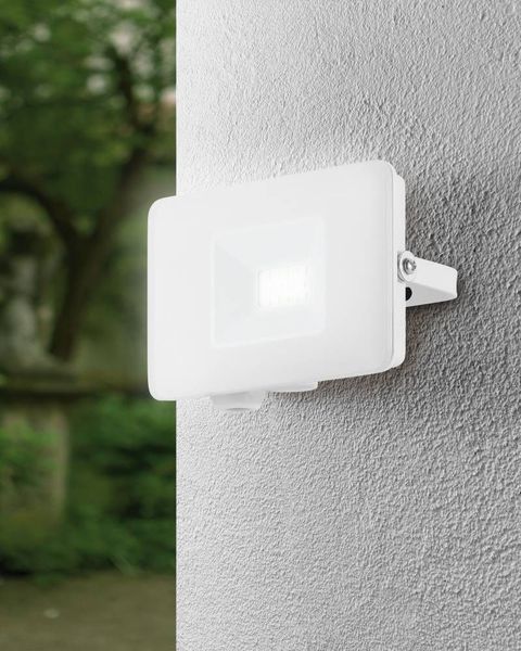 Eglo 33152 FAEDO 3 LED Außen-Wand-/Deckenleuchte 10W Weiss Tageslichtweiss IP65