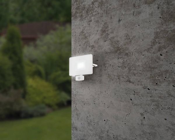 Eglo 33159 FAEDO 3 LED Außen-Wand-/Deckenleuchte 53W Sensor Weiss Tageslichtweiss IP44