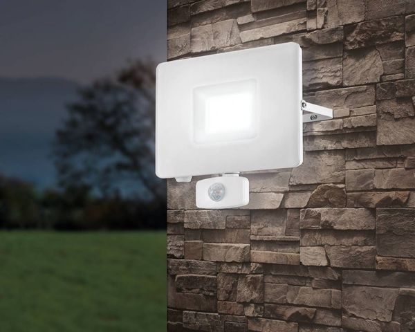 Eglo 33159 FAEDO 3 LED Außen-Wand-/Deckenleuchte 53W Sensor Weiss Tageslichtweiss IP44