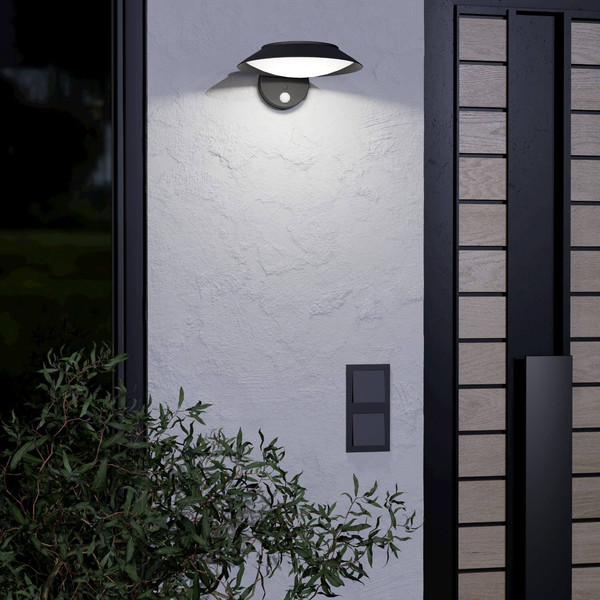 Eglo LED Solar-Wandleuchte Cerrisi 7W warmweiss 3000K Bewegungsmelder IP44 Schwarz mit Sensor 25x10,5cm 901079