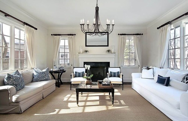 Elstead Carisbrooke Kronleuchter E14 8-fach Schwarz, Made in UK