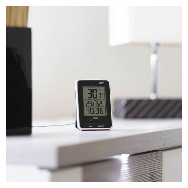 Emos Digitales Thermometer mit Hygrometer kabelgebundener Sensor Wecker E0121