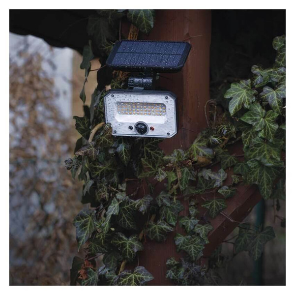 Emos LED Solar-Fluter Spilo 1500lm neutralweiss 4000K Bewegungsmelder Akku IP54 Schwarz 18x15cm ZG132S