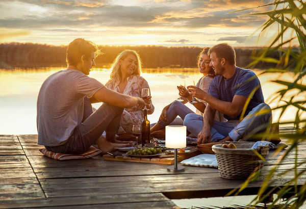 FHL Milano Pro LED Tischleuchte 1W Akku CCT einstellbare Lichtfarbe sandschwarz 850378