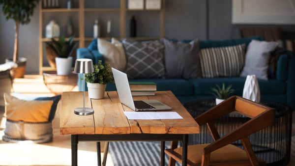 FHL Asena Pro LED Tischleuchte 2W dimmbar CCT einstellbare Lichtfarbe nickelfarben 850676