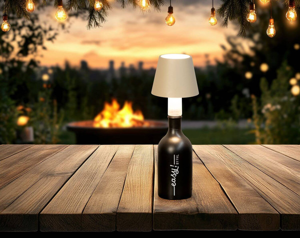 FHL Fiocco LED Tischleuchte 2W dimmbar Akku CCT einstellbare Lichtfarbe sandfarben 850818