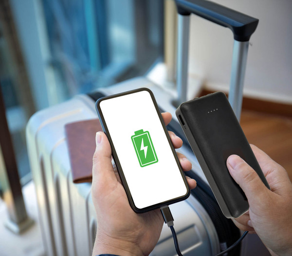 Globo Powerbank Powerbank Schwarz Matt 3,3cm 98695