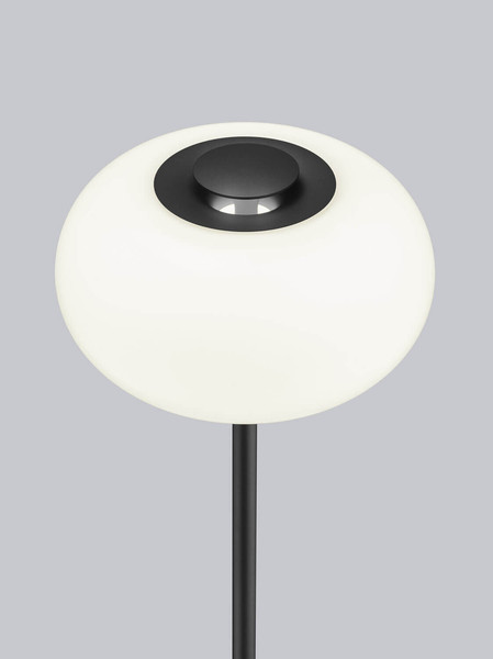 Helestra SAPO LED Stehleuchte 10W dimmbar 90Ra warmweiss Mattschwarz Stahl Opalglas weiß 150cm