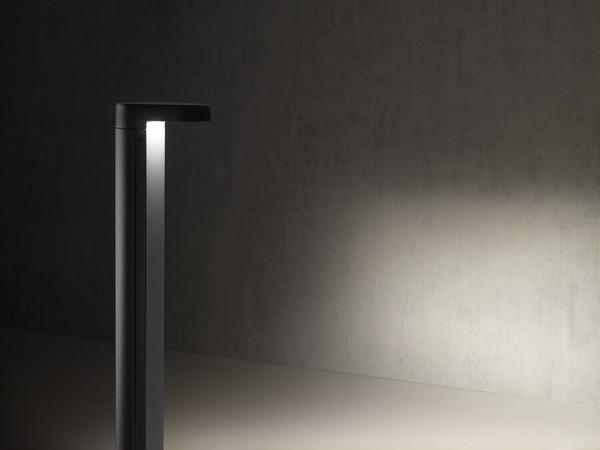 Helestra SIC LED Pollerleuchte 12W IP65 90Ra warmweiss Graphit Aluminium Glaslinse klar