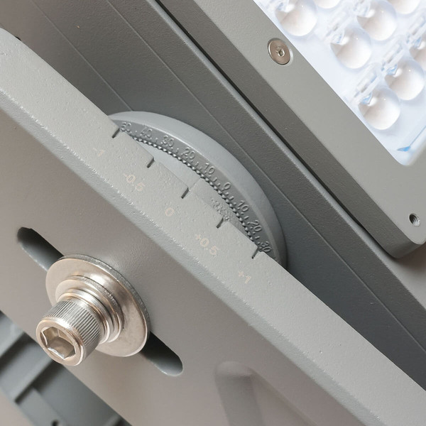 Isoled LED Flutlichtanlage LW 500W, 130x25°, 1 Modul (Lichtpunkt), DALI dimmbar, neutralweiß, IP66 116653
