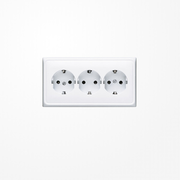 Jung CD523WW Kabelkanal-SCHUKO-Steckdose, 3fach, 16 A 250 V ~, Duroplast, Serie CD, alpinweiß