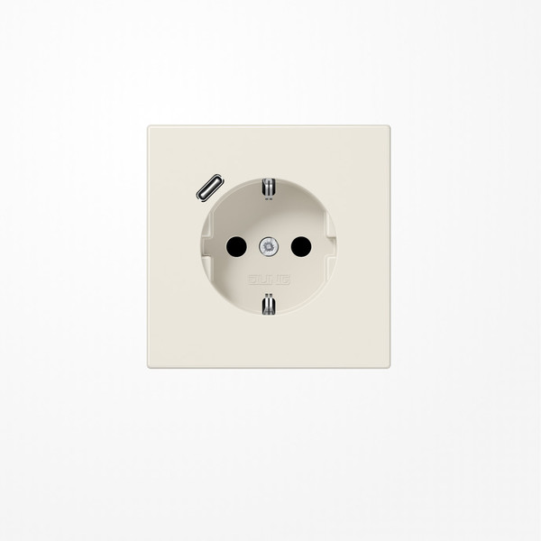 Jung LS1520-18C SCHUKO-Steckdose 16 A, mit USB-Ladegerät 1xTyp C, SAFETY+, Serie LS, weiß