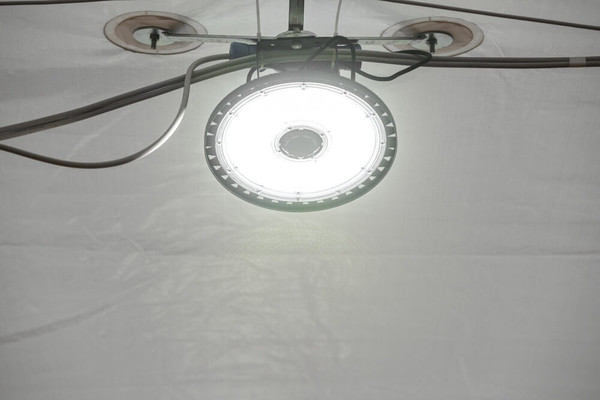 LEDVANCE LED Hallenleuchte Highbay P ⌀32cm Power Select 200W-173W Neutralweiss 4000K IP66 dimmbar 4058075844339