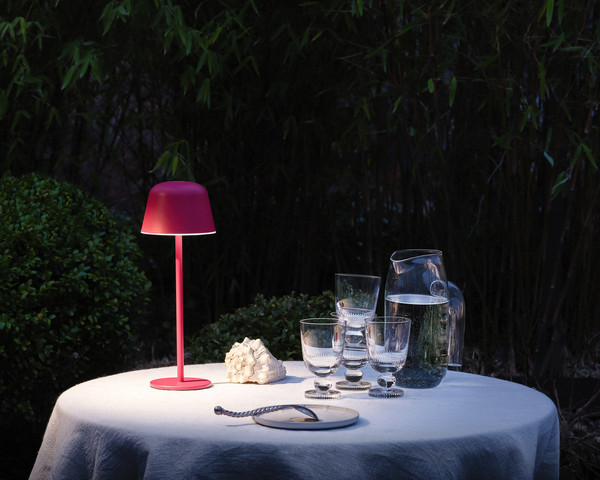 OSRAM LED Aussenleuchte Endura Style Table CCT USB Magenta Dimmbar Warm weiß,Kalt weiß,Kaltes Tageslicht 4099854445224