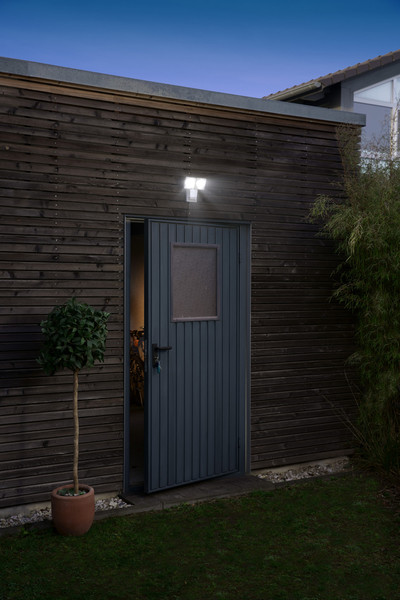 OSRAM LED Aussen-Wandleuchte ENDURA PRO SPOT SENSOR 16W 4000K IP55 White Neutralweiss 4099854451836