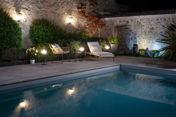 OSRAM LED Aussenleuchte Smart+ Solar Alps Pathway Multicolor 70cm RGB + W Dimmbar Warm weiß,RGB 4099854474392