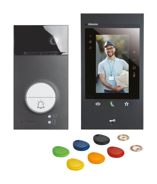 Bticino Flex ONE-Set Classe 300EOS with Netatmo in Schwarz & Linea 3000 in Schwarz, smarte Wi-Fi-Video-Innenstelle mit integrierter Alexa, 5zoll-Touchscreen, 2-Draht, 363926