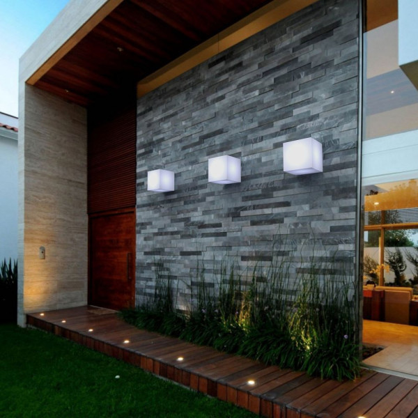 NewGarden WALLY 18 quadratisch Sensor Wandleuchte LED für Balkon und Garten Innen & Außen IP65