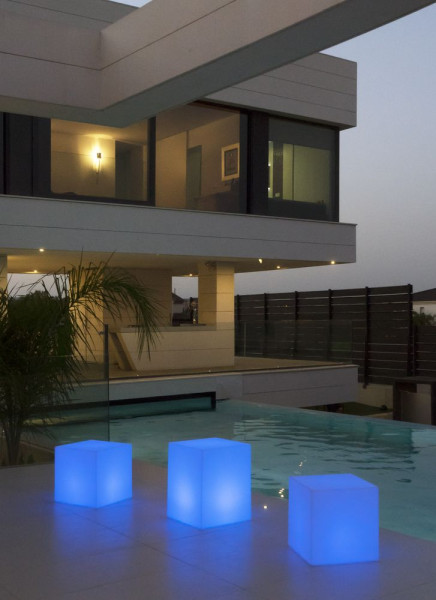 NewGarden CUBY 53 LED Solar Beistelltisch 53cm + RGB Akku, Fernbedienung Innen & Außen IP65