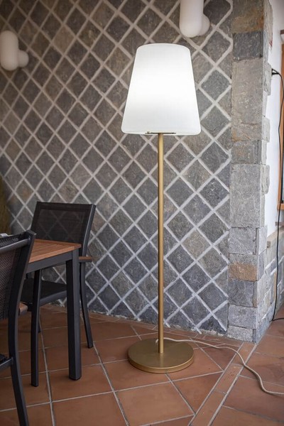 NewGarden LOLA SLIM 180 LED Stehlampe rose-gold 180cm + RGB, Akku, Fernbedienung Innen & Außen IP65