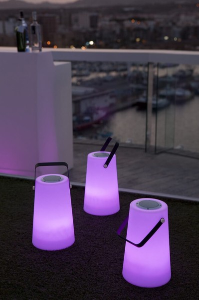 NewGarden NOMADA 30 LED Solar RGB Fernbedienung Innen & Außen IP65