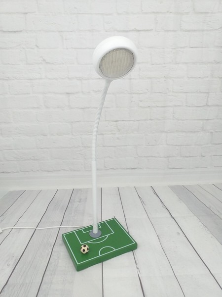 Niermann Fußballfeld Lese-Tischleuchte GX53 Grün, Weiß Made in Germany