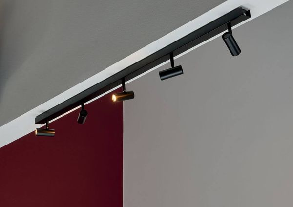 Nordlux Omari LED Spotlight 120cm 5er schwenkbar 3,2W Schwarz warmweiss