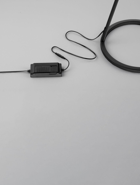 Nova Luce LED Stehleuchte Flute dimmbar 30W warmweiss 3000K Schwarz Aluminium 153cm 9006100