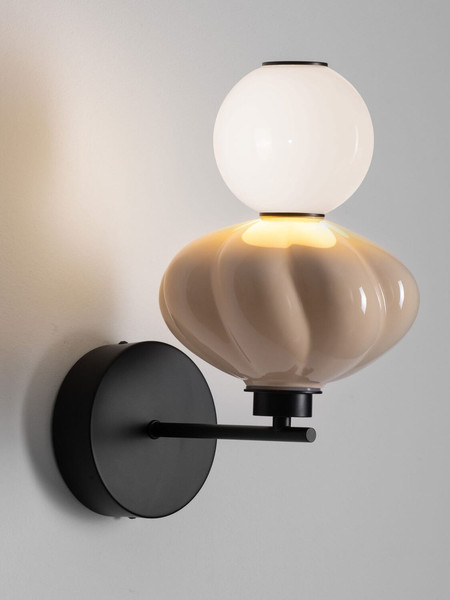 Nova Luce LED Wandleuchte Oneta dimmbar 8W warmweiss 3000K Schwarz Opal Beige Glas Metall 35x28cm 9009162