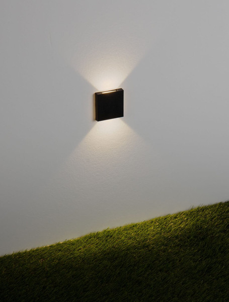 Nova Luce LED Wandeinbauleuchte Iko 1W 45lm warmweiss 3000K IP67 Schwarz 9x5,5cm 9019222