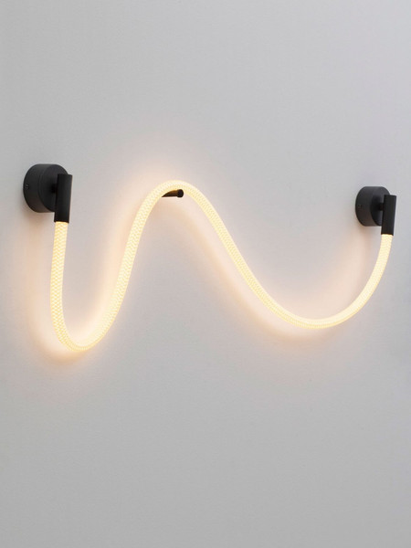 Nova Luce LED Wandleuchte Ilane 14W warmweiss 3000K Schwarz Stahl 170x27cm 9780102
