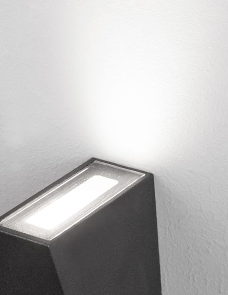 Nova Luce MILEY LED Wandleuchte Schwarz 7W IP65 Warmweiss 7,4x7,4x13,6cm 9202262