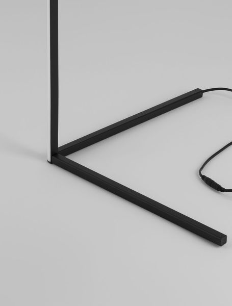 Nova Luce V-LINE LED Stehlampe Schwarz 18W Warmweiss 58,5x39,8x140,5cm dimmbar 9267108