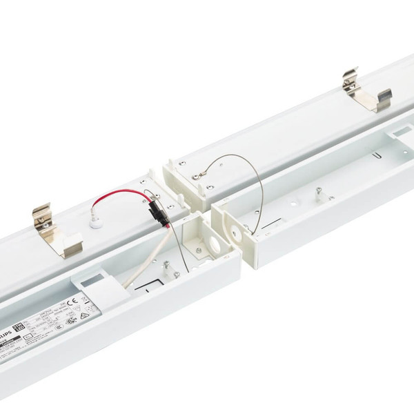 Philips LED Lichtleiste CoreLine 120cm 45,5W 6400lm warm-/neutralweiss 3000/4000K CCT DALI 8720169768376