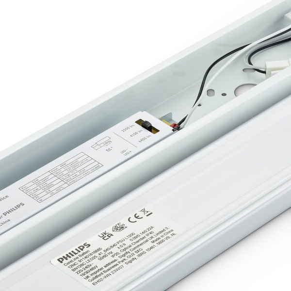 Philips LED Lichtleiste CoreLine 150cm 25-37W 3500-5200lm warm-/neutralweiss 3000/4000K CCT 8720169768413