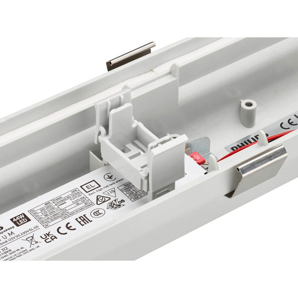 Philips LED Feuchtraumleuchte CoreLine Gen3 120cm 25W 4000lm Neutralweiss 4000K Sensor IP66 8721103333285