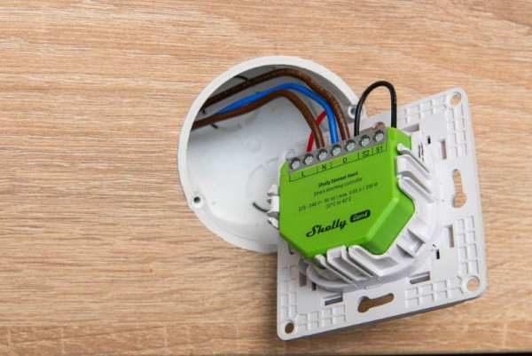 Shelly Dimmer Gen4 - Multiprotokoll Dimm-Aktor, WLAN, Zigbee, Matter, BT LED Lichtsteuerung