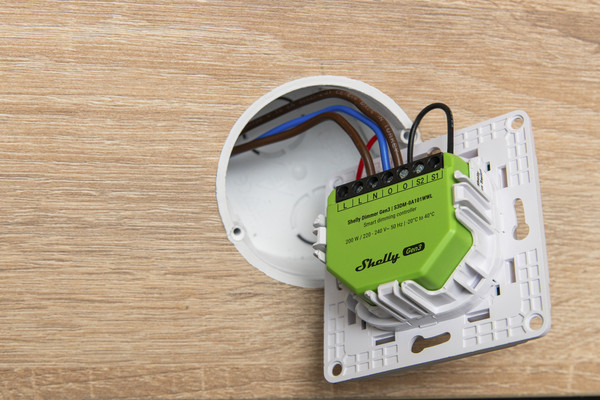 Shelly Dimmer Gen3 - Universeller WLAN Dimm-Aktor, Messfunktion, LED Lichtsteuerung