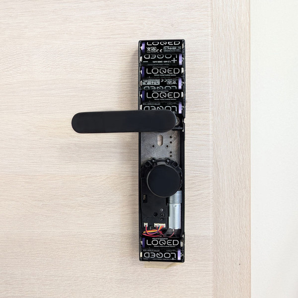 Shelly LOQED Power Kit - Akku-Ladegerät für LOQED Smart Lock, Erweiterung für Türschloss