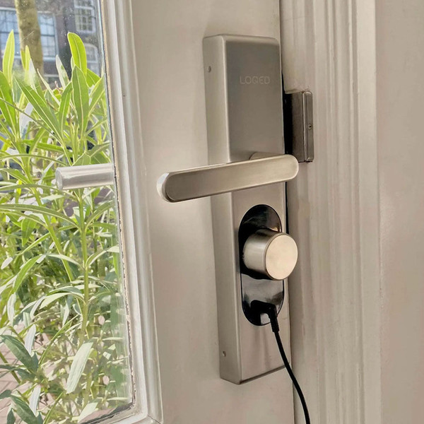 Shelly LOQED Power Kit - Akku-Ladegerät für LOQED Smart Lock, Erweiterung für Türschloss