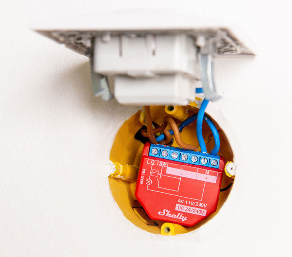 Shelly Plus 1PM - Smarter WLAN Schaltaktor mit Strommessung