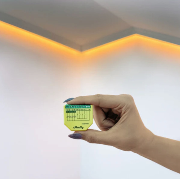 Shelly Plus RGBW PM - WLAN LED-Controller, RGBW, 12/24V, LED Lichtcontroller BT