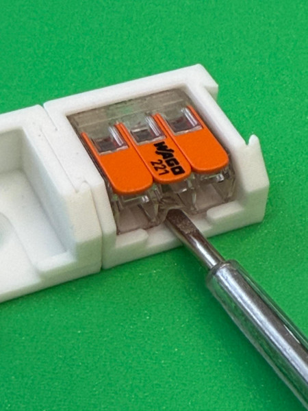 10 x SOIXX Halterung XWM für 3er Klemmen WAGO 221-413 Weiß