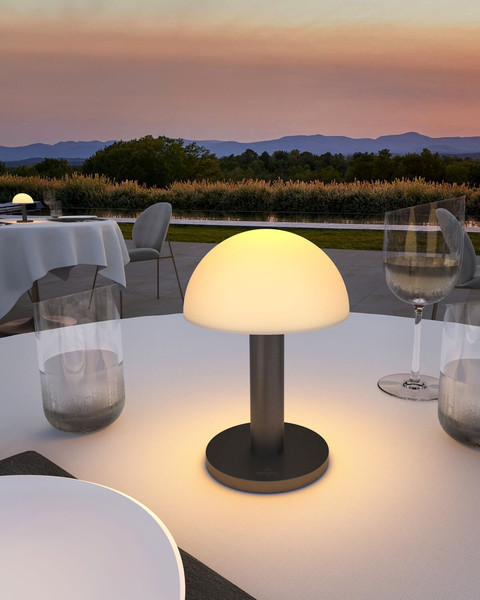 Villeroy & Boch BERGAMO Akku-Tischlampe Gun Metal Matt 1,8W steuerbare Lichtfarbe IP65 97077