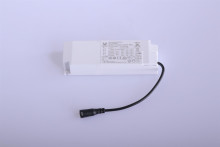 Dotlux 5333 LED-Netzteil CC 400mA-700mA 16-28W