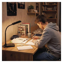 Emos LED Schreibtischleuchte 6W CCT warm-/neutral-/tageslichtweiss 3000K/4500K/6800K Schwarz 17x10,5cm Z7599B