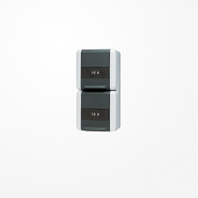 Jung 822NAW SCHUKO-Zweifach-Steckdose, 16 A 250 V ~, mit Schriftfeld, senkrecht, IP 44, WG 800