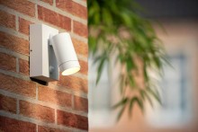 Lucide TAYLOR Außen-Wandleuchte GU10 360° drehbar Weiß Sensor IP54 09831/01/31